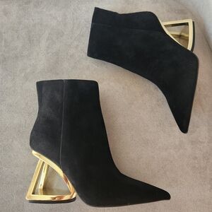 Gianni Bini heels boots 5.5 black suede golden architectural heel pointy new$140
